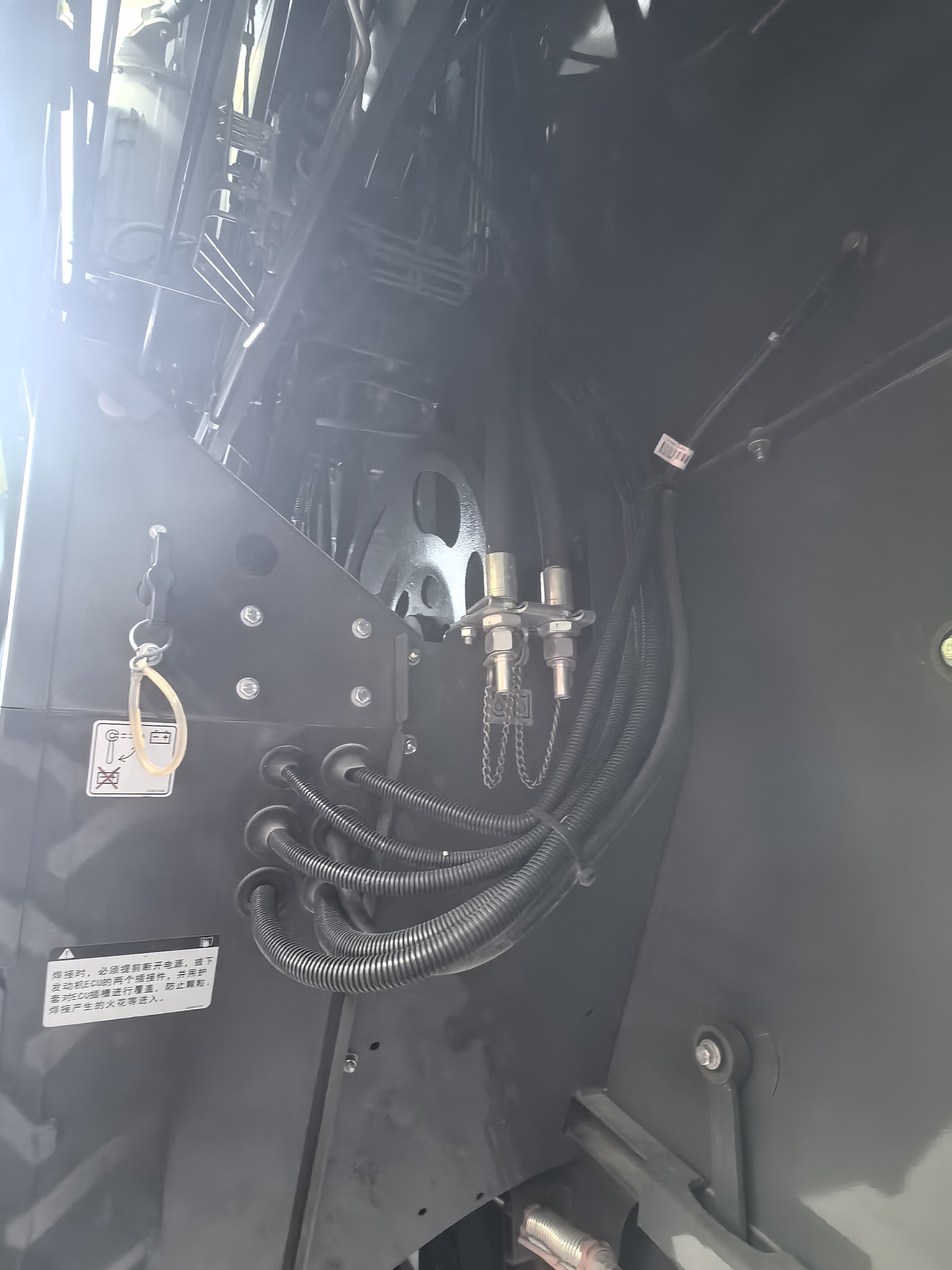 New Claas Dominator Combine Harvester 370  with 560 maize/wheat header for sale， special price for 998200 RMB