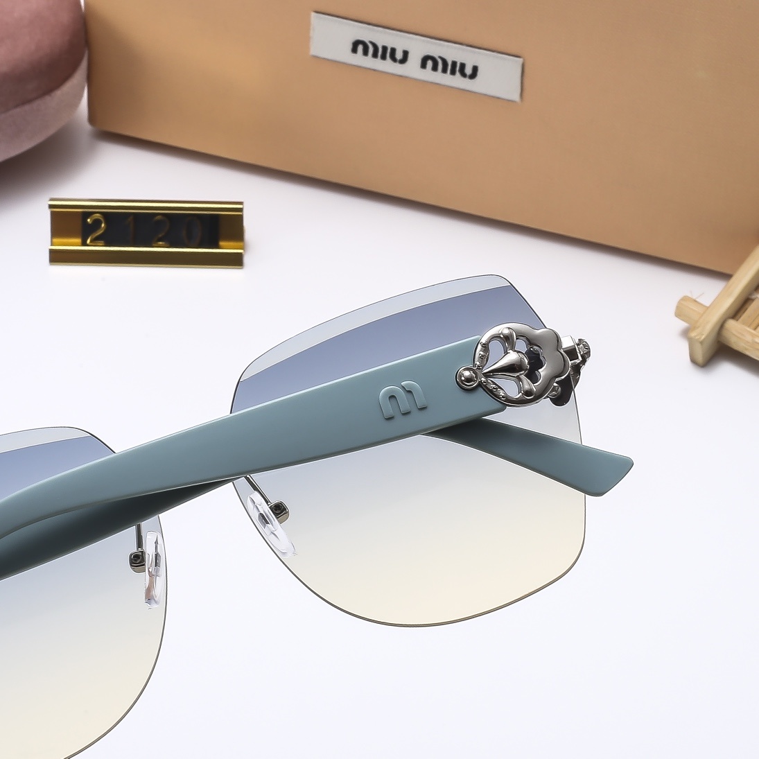 M design Runaway Series Sunglasses 2120