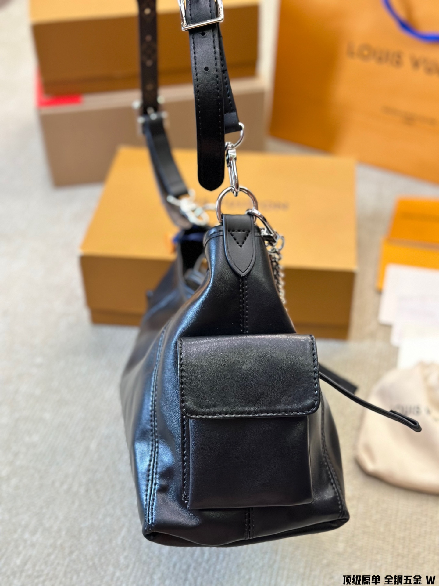 L Design New Carryall Cargo Handbag Cowhide made of