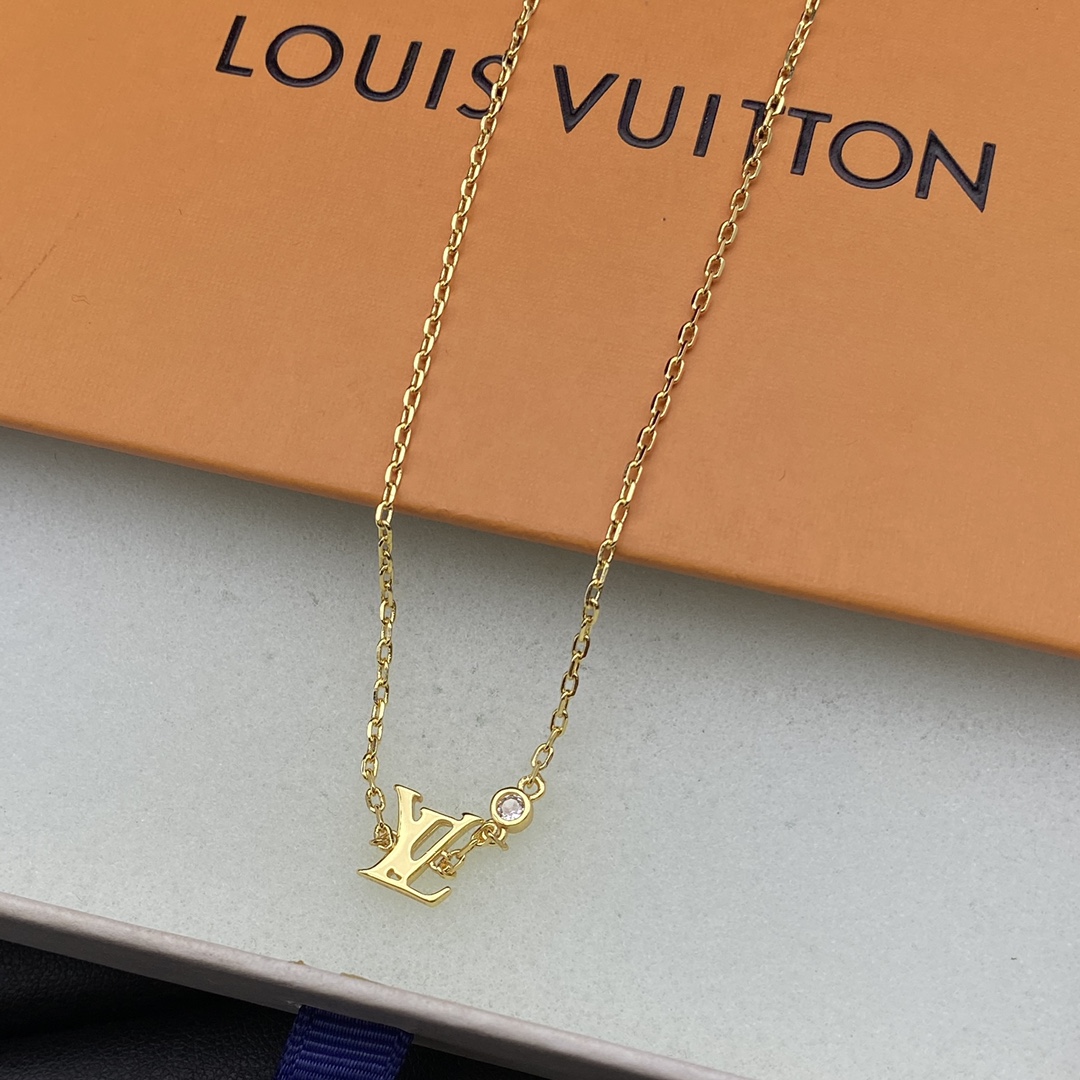 L design  Classic Necklace