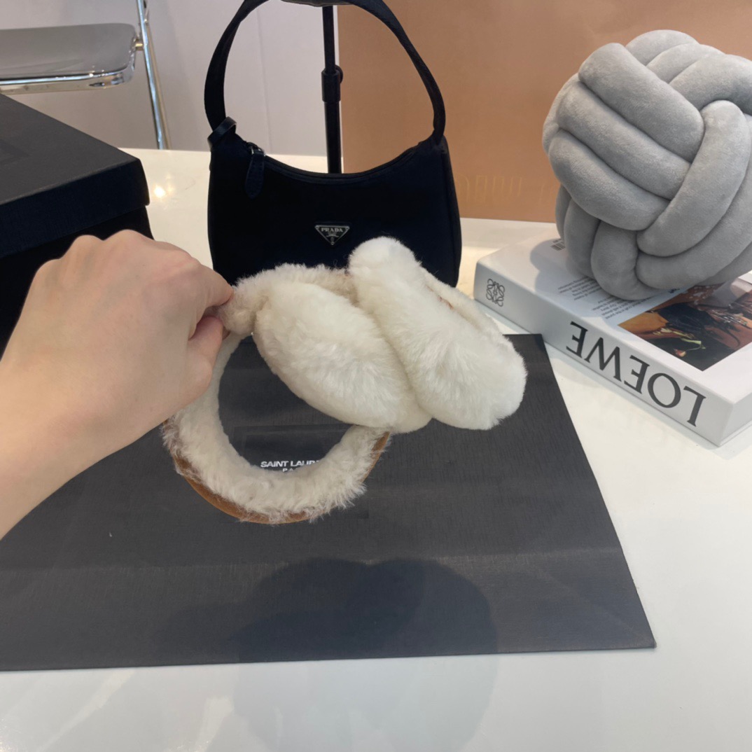 UGG New fashion Winter Plush Earmuffs Keep warm (New arrival)