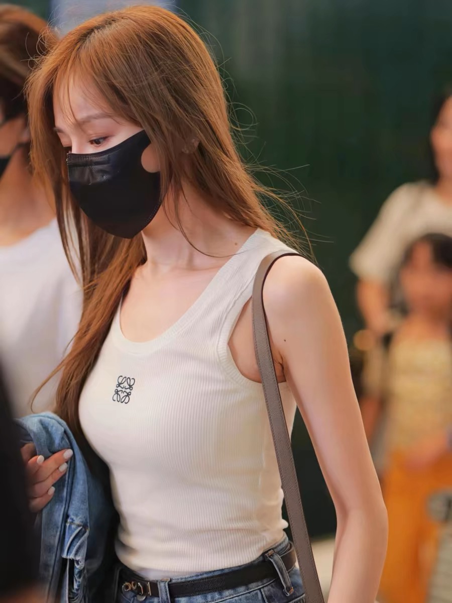 L design  Embroidered Logo Tank Top (Long/Short Style)