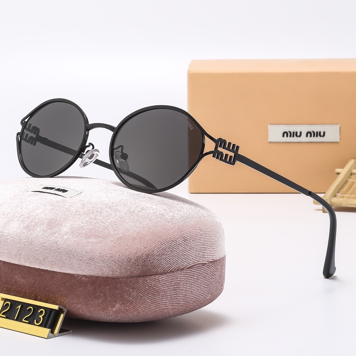 M design Fashion new sunglasses 2123