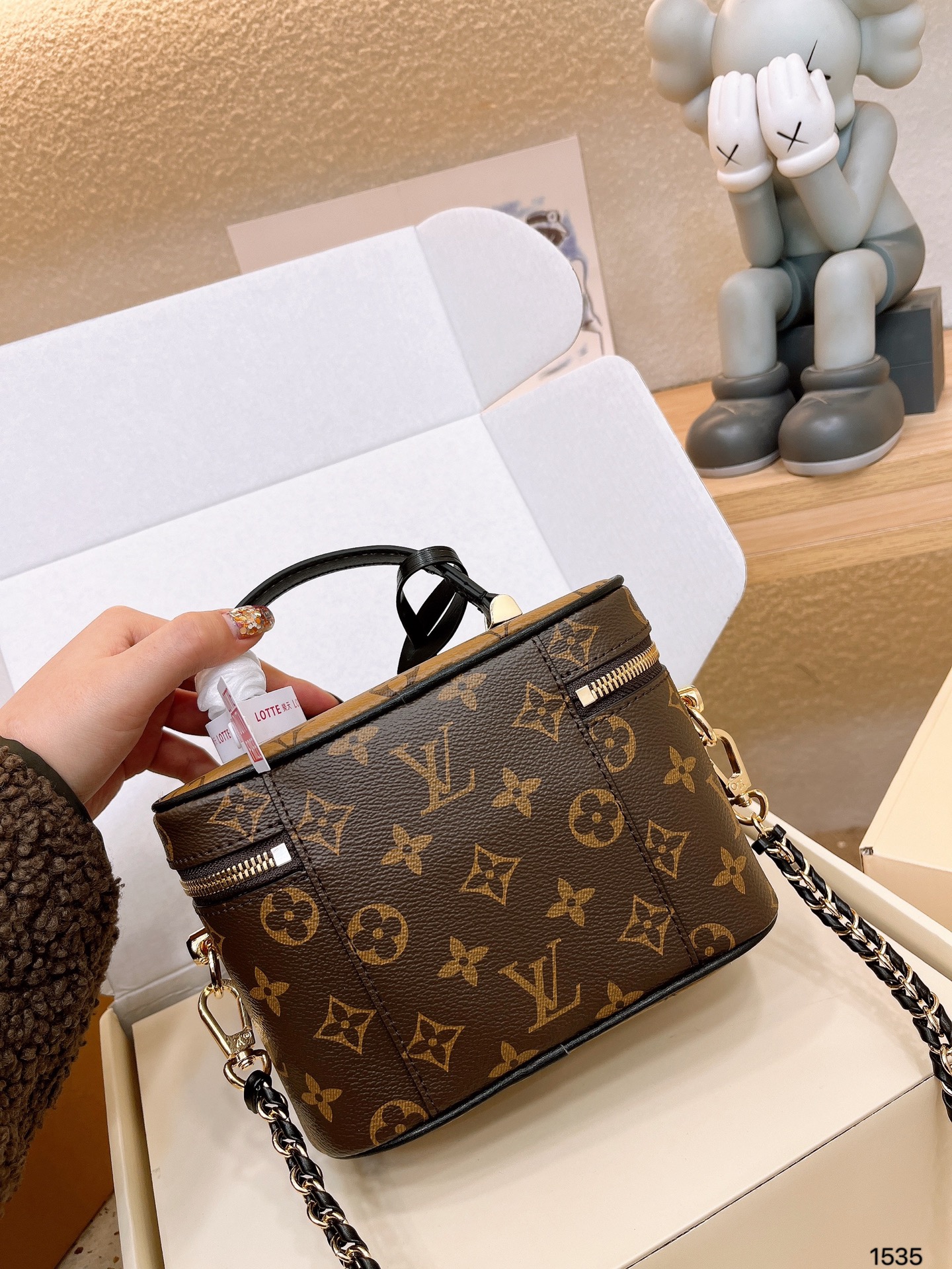 L designcosmetic bag