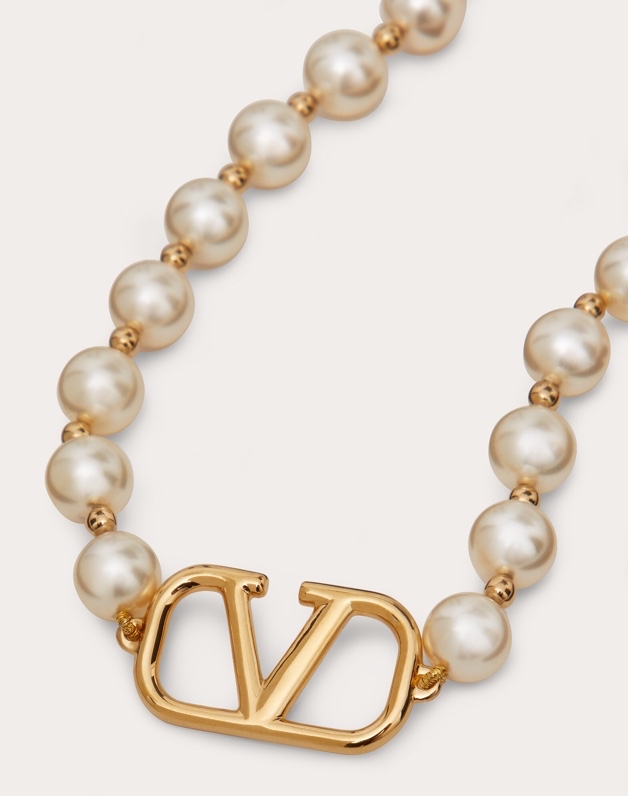 V styleMetal Logo Necklace with White Pearls