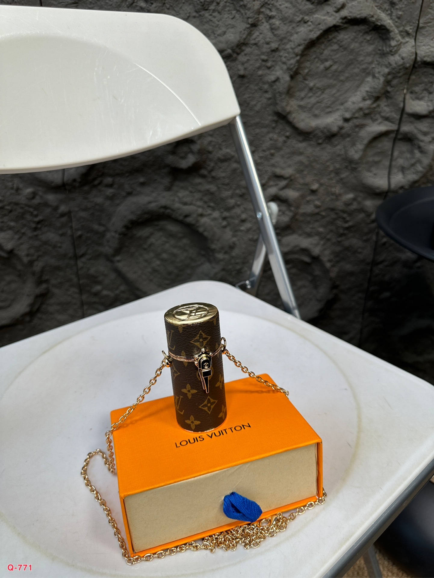 L design limited edition lipstick bag