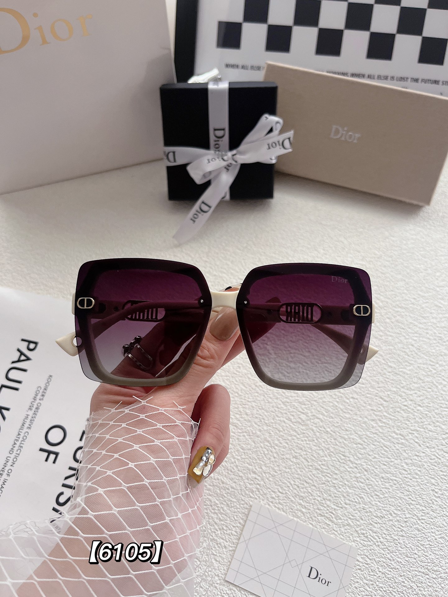D logo women fashion sunglasses