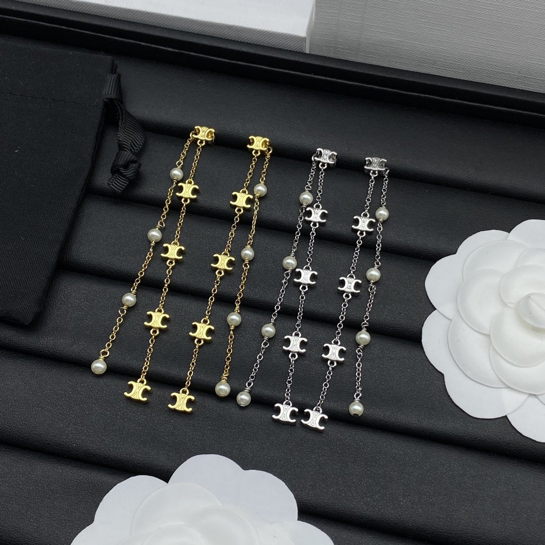 C logo  new earrings
