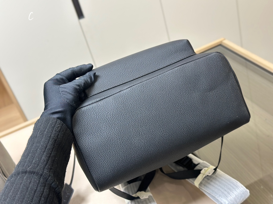 L designDiscovery Backpack for Men and Women