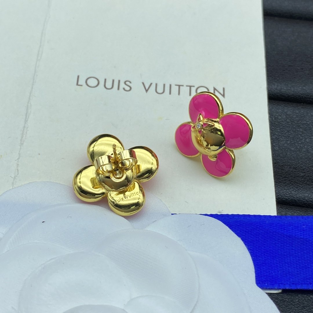 L designNew Earrings