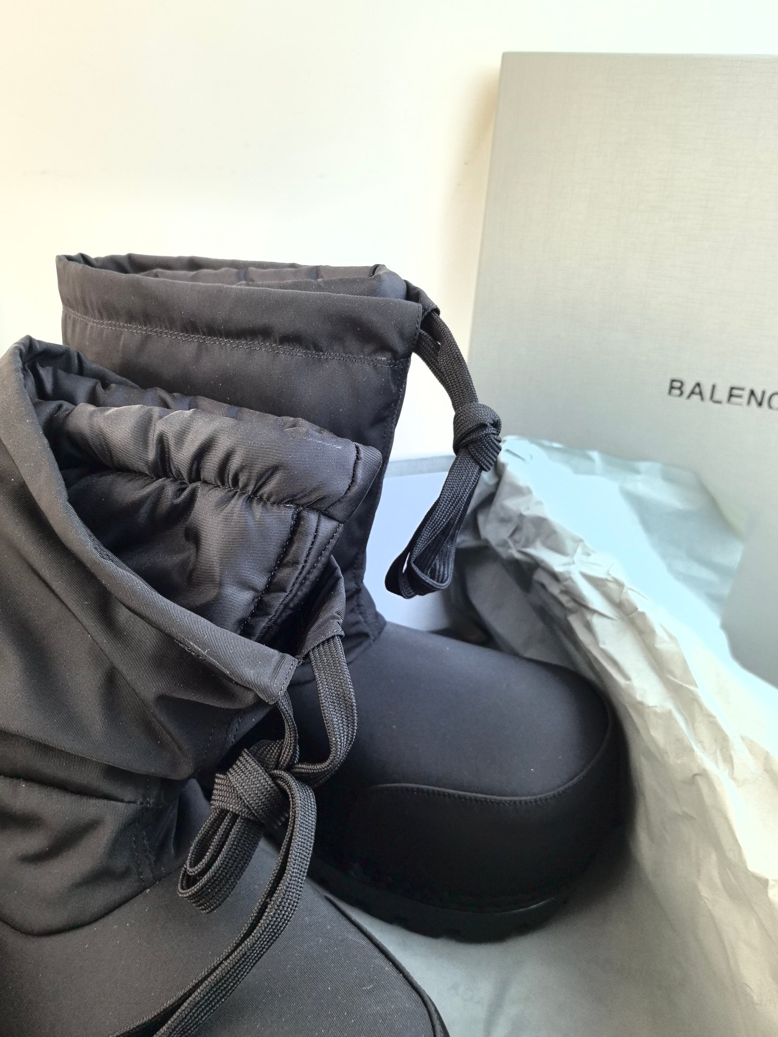 Balencia design latest Skiwer Snow boots higher edition