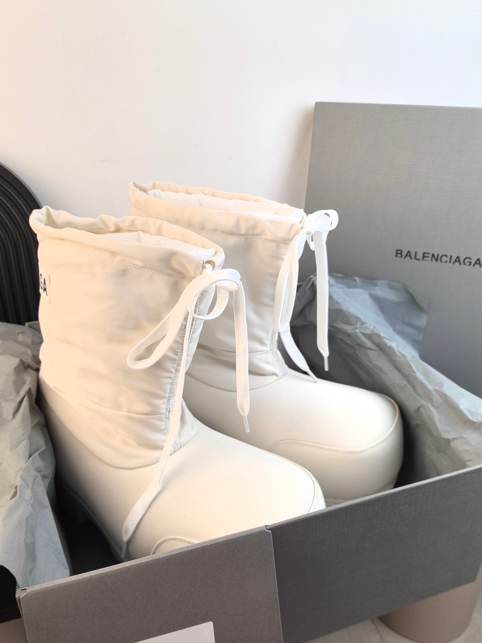 Balencia design latest Skiwer Snow boots higher edition