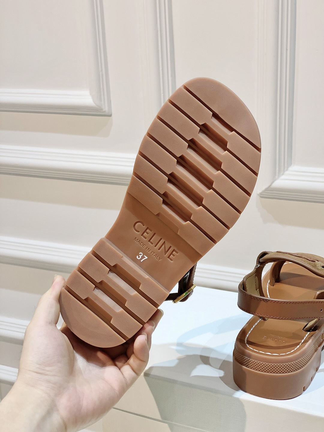 饾悅饾悇饾悑饾悎饾悕饾悇 New Retro Roman Sandals