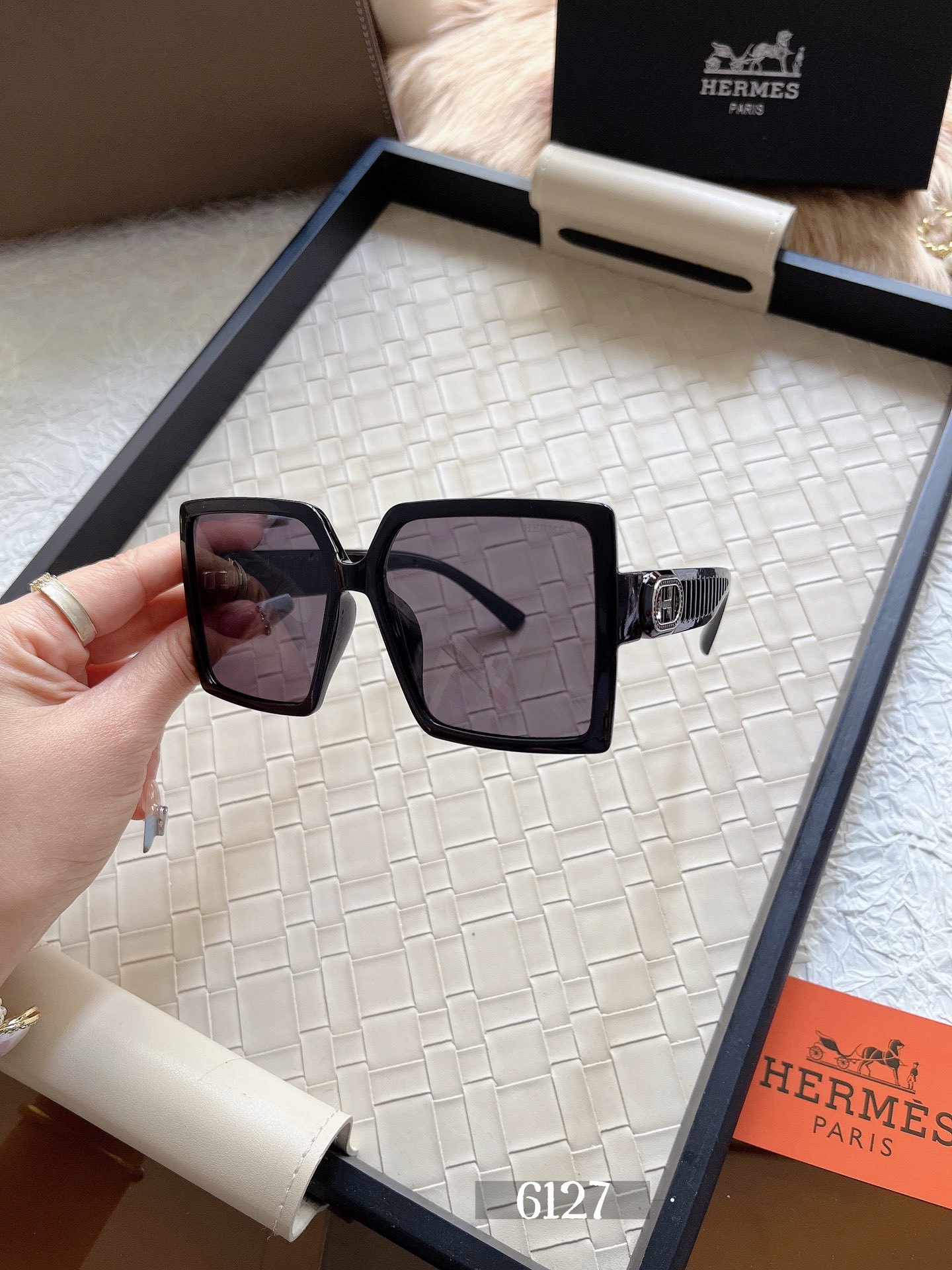 H design Women's polarized sunglasses, fashionable face-shaping, big brand style, fashionable style, live broadcast recommendation 6127