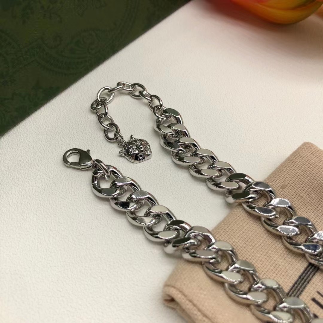 G design  trendy necklace