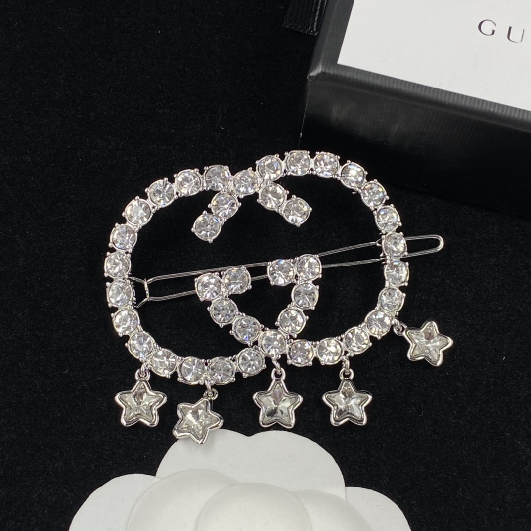G design Rhinestone Star Hairpin