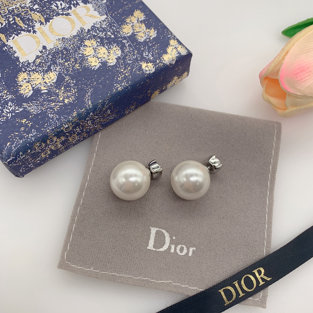 D designfashion earrings