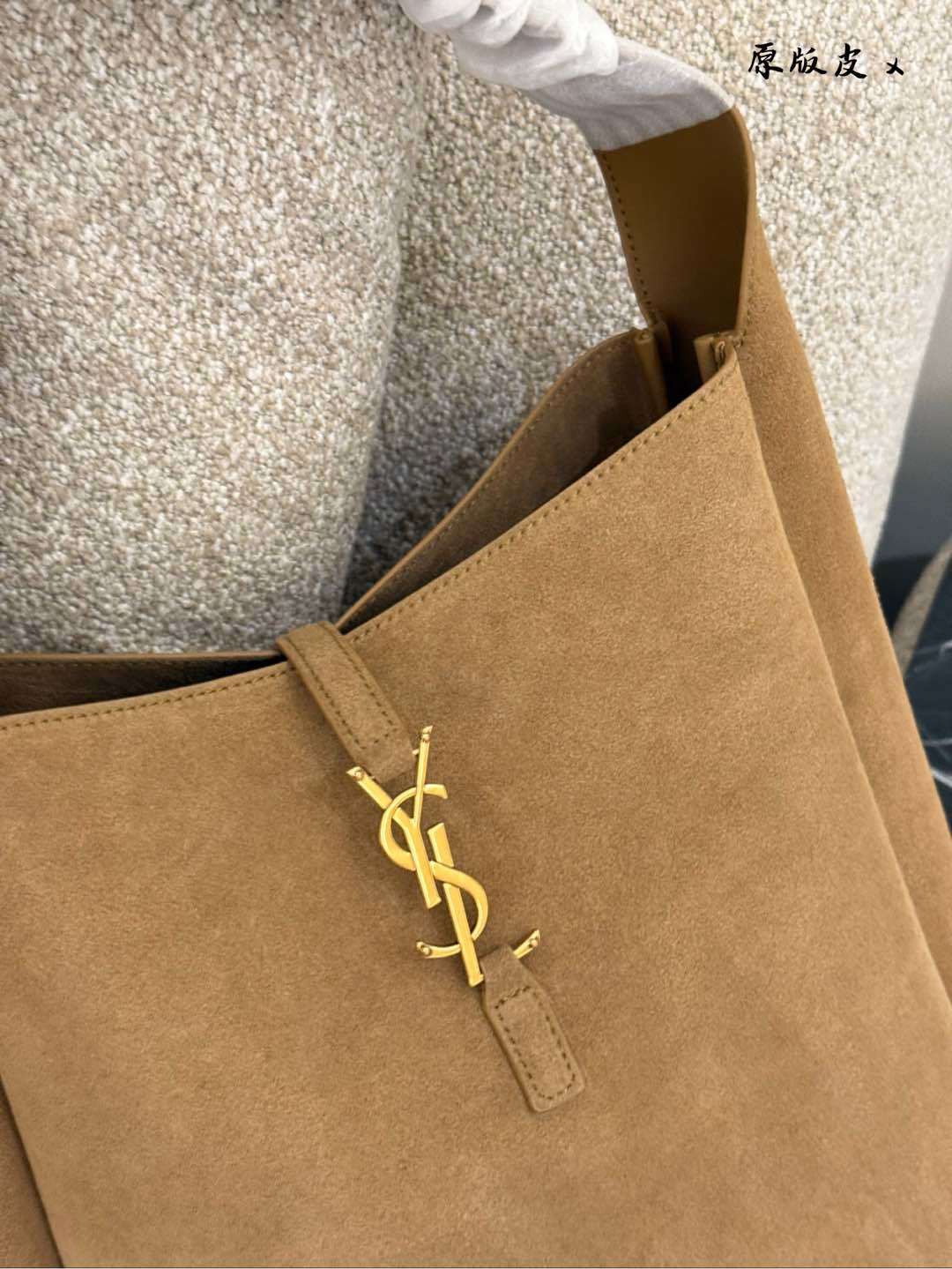 L design LE 5A7 underarm hobo bag