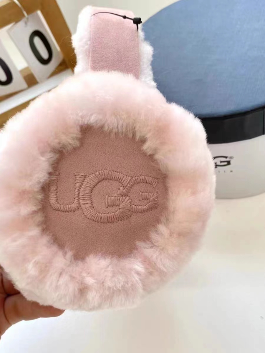 UGG New fashion Winter Plush Earmuffs Keep warm (New arrival)