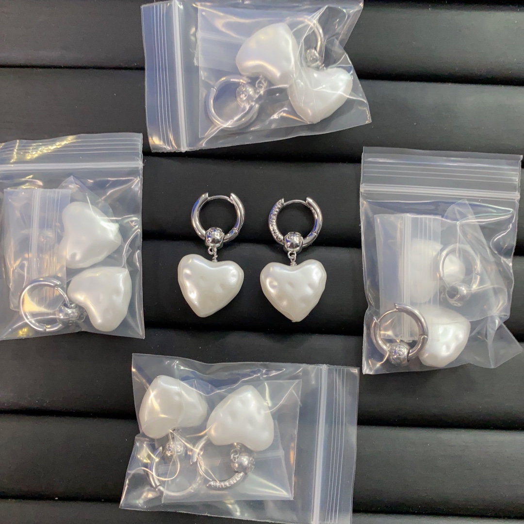 B design  new shell earrings