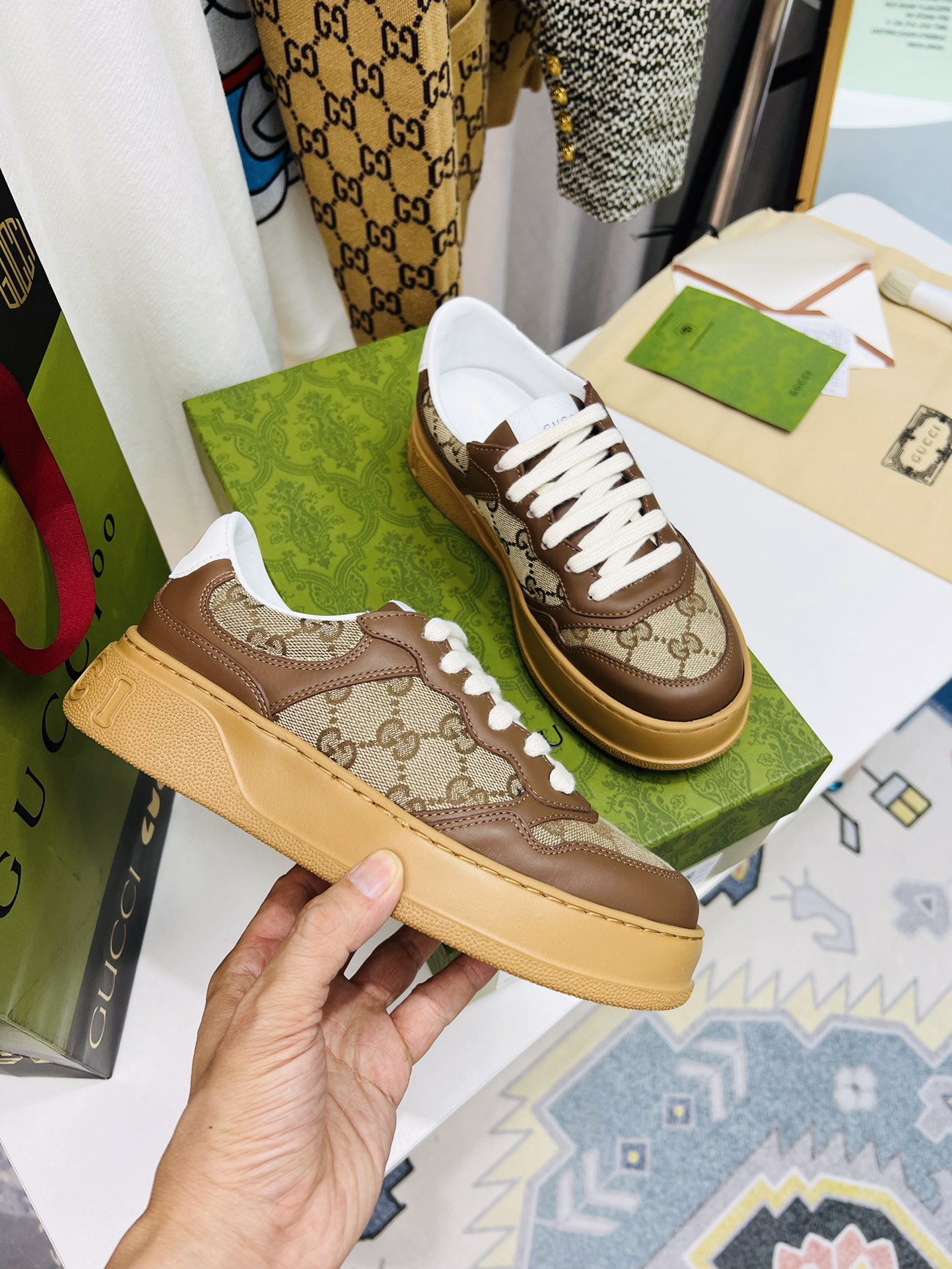 G design  Chunky B women's sneakers