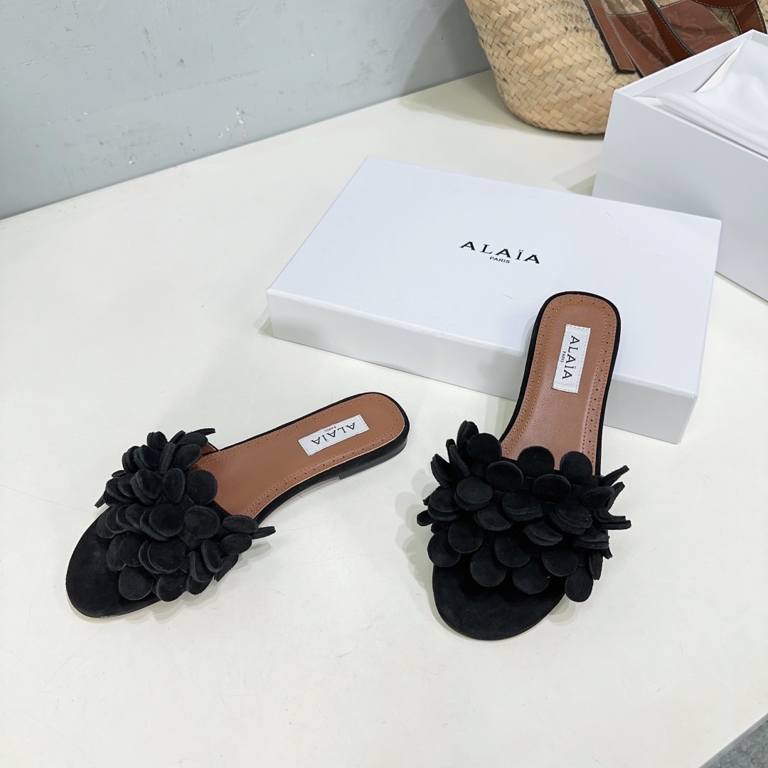 Alaia 2024 new round flower embellished flat sandals