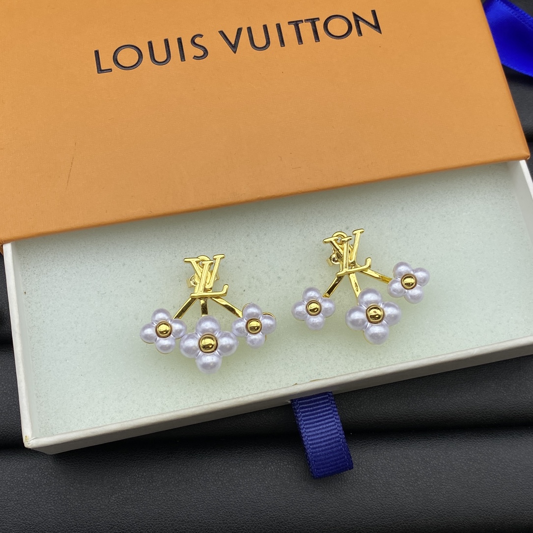 L design new earrings