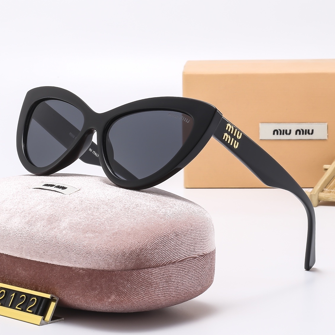 M design Runaway Series Sunglasses 2122