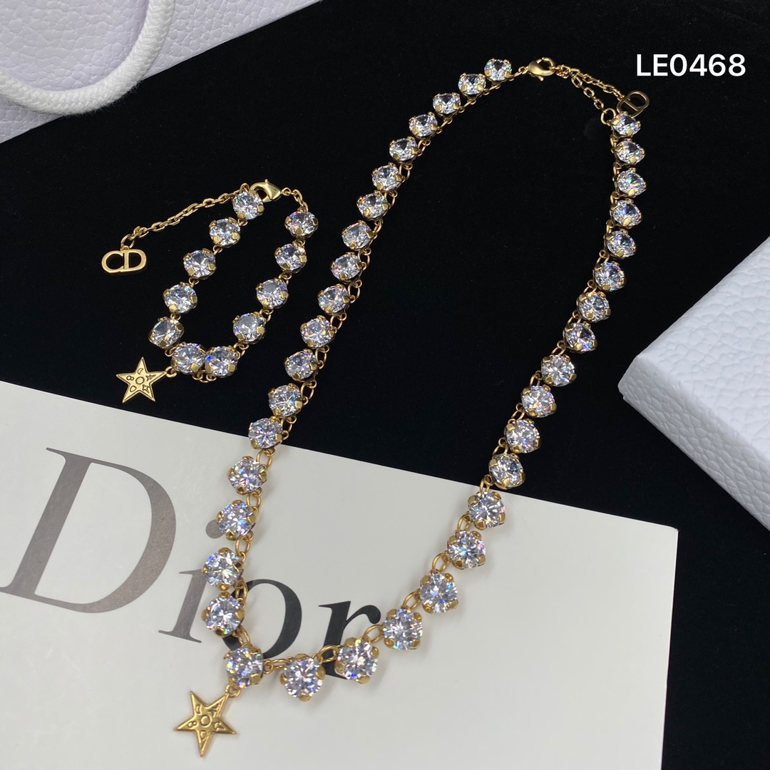 D designFashion Rhinestone Necklace Set