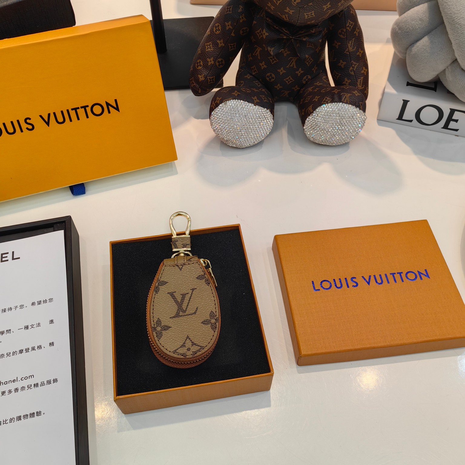 L design New trendy leather Monogram key chain for car remote control & Bag pedant accessories