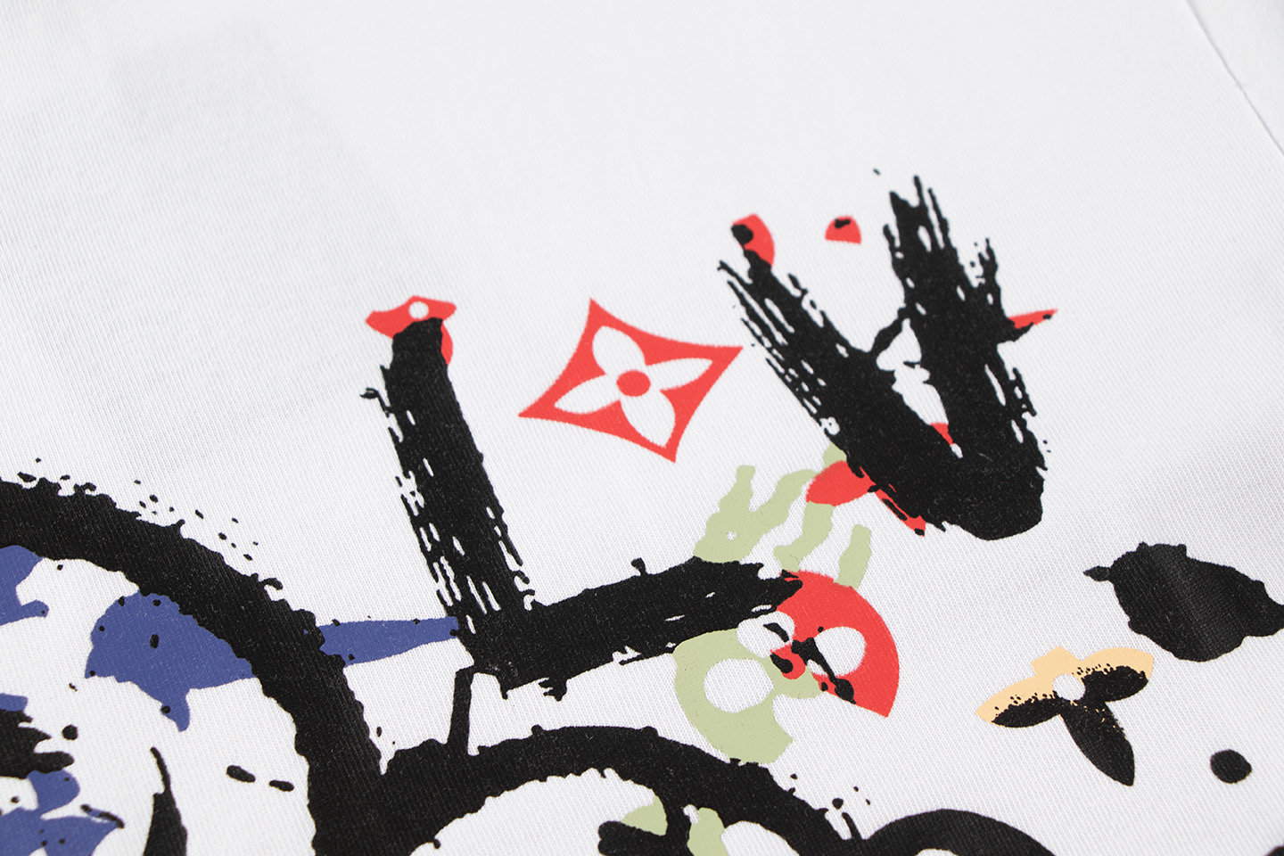 L design  short sleeve T-shirt