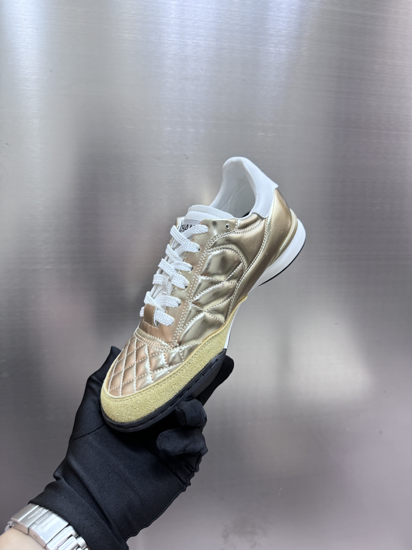 C design latest tennis shoes soft diamond pattern sports shoes