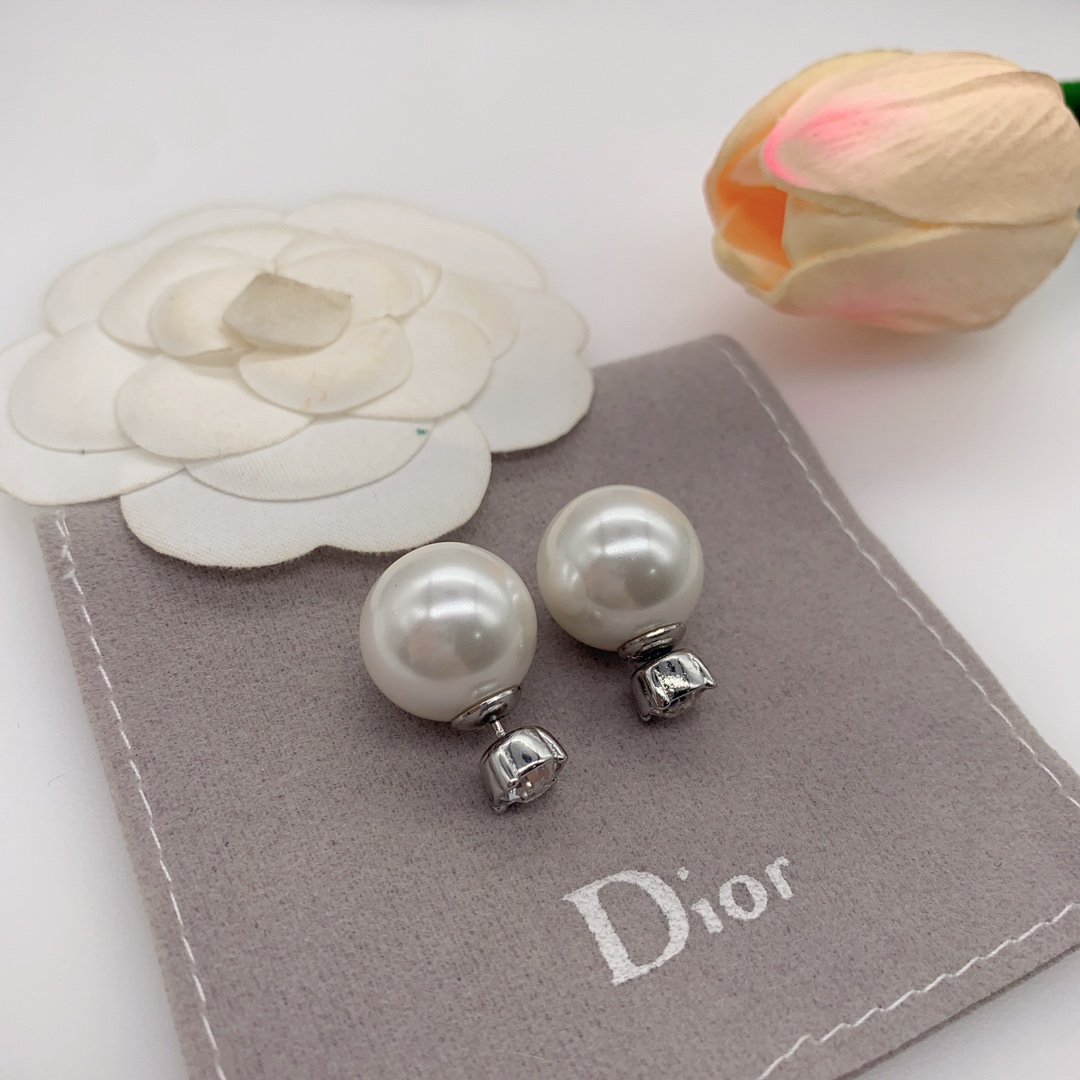 D designfashion earrings