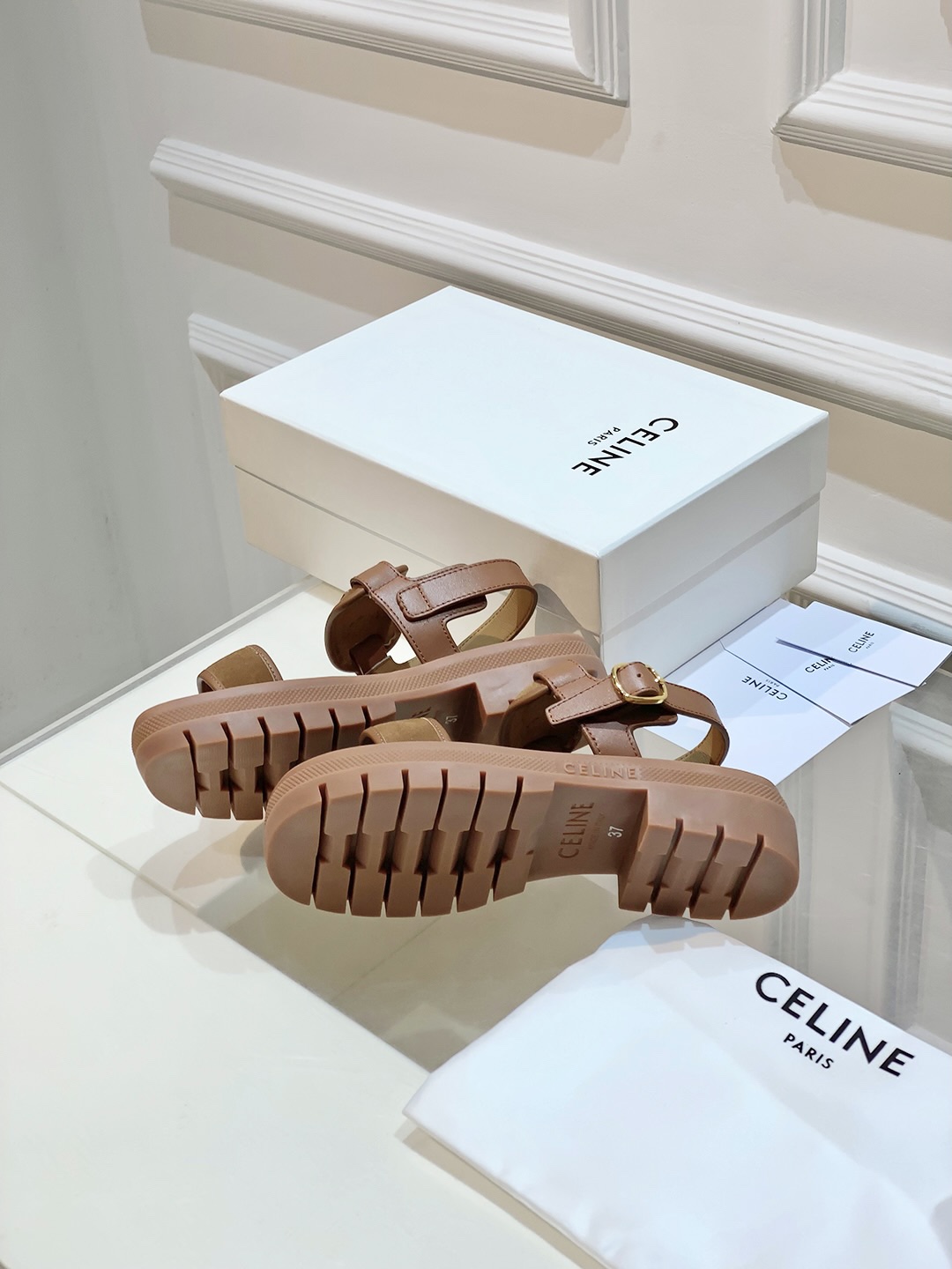 饾悅饾悇饾悑饾悎饾悕饾悇 New Retro Roman Sandals