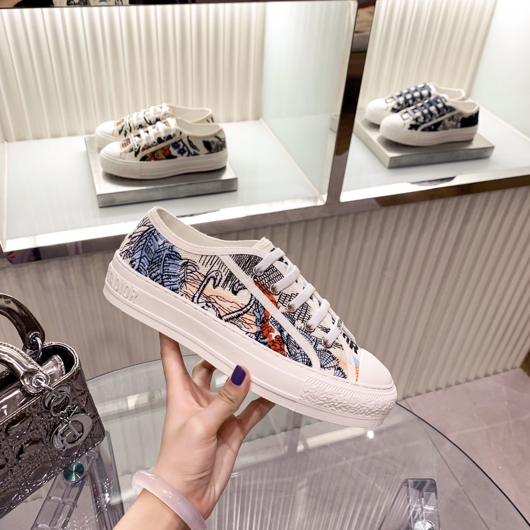 D design Trend Fashion Classic Comfy Canvas Flat Shoes