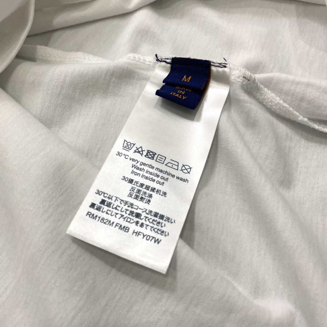 L design  Basketball Fire with Big Logo Printed Fashion and Sports Unisex T-shirt