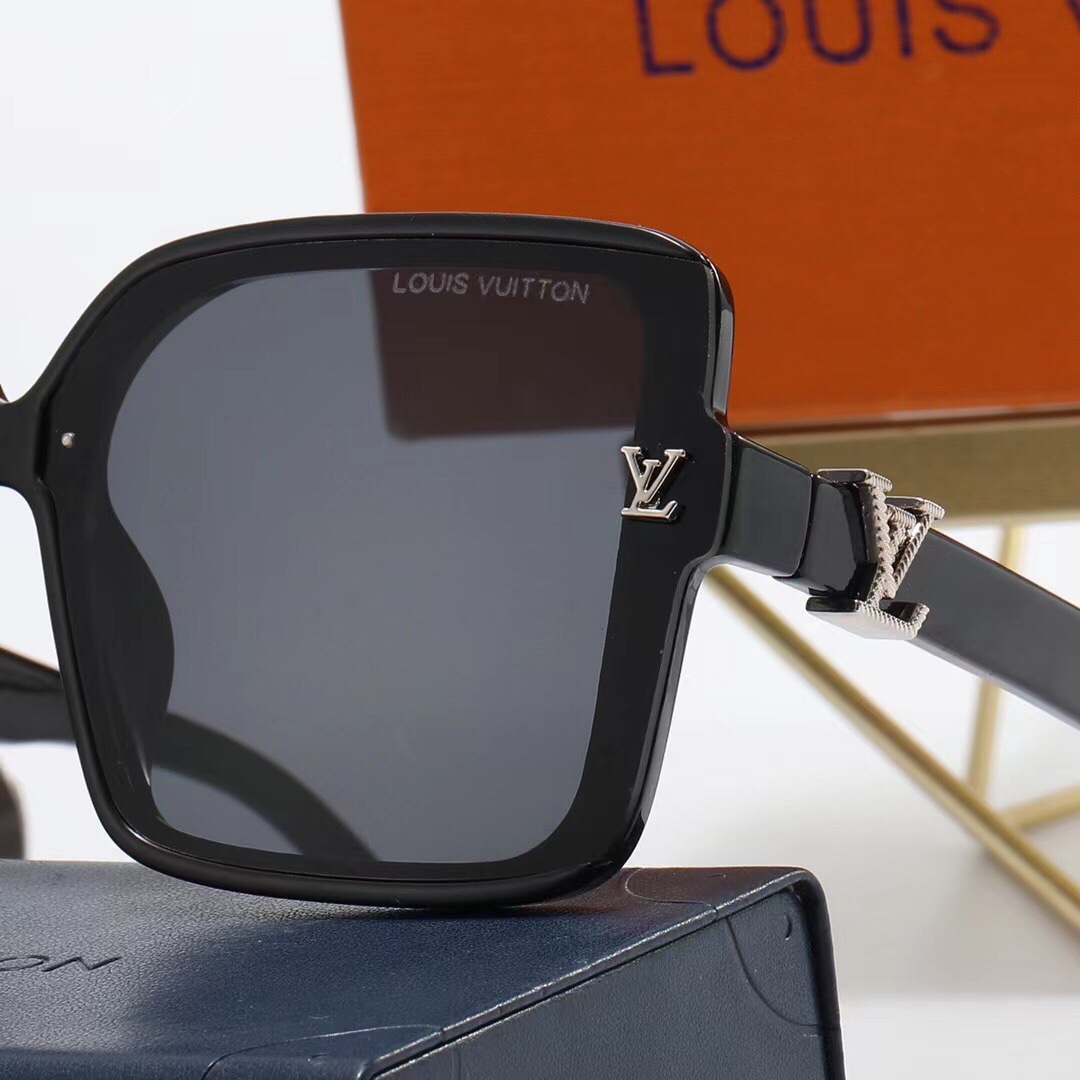 L design  fashion glasses