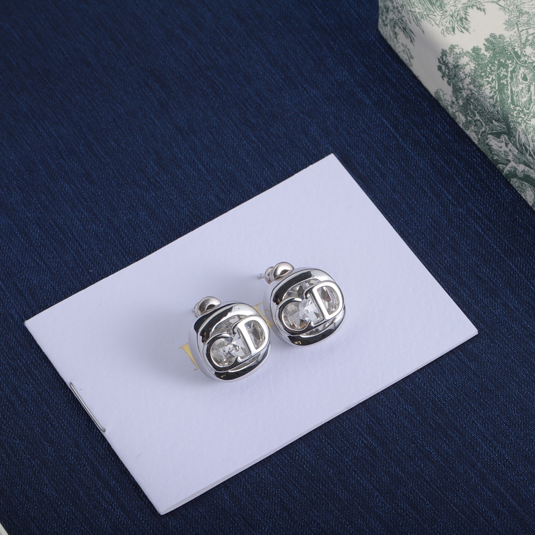 D designfashion earrings