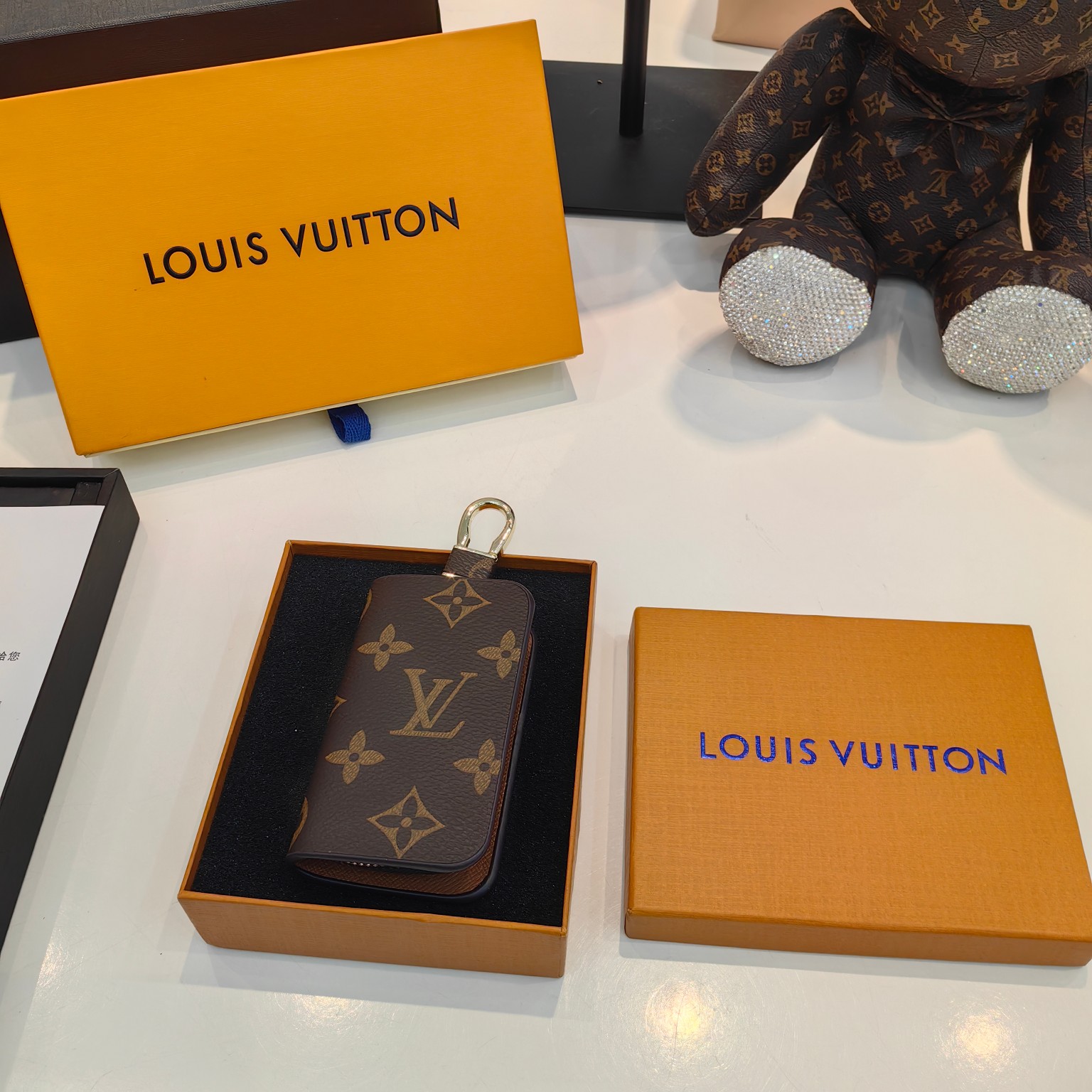 L design New trendy leather Monogram key chain for car remote control & Bag pedant accessories