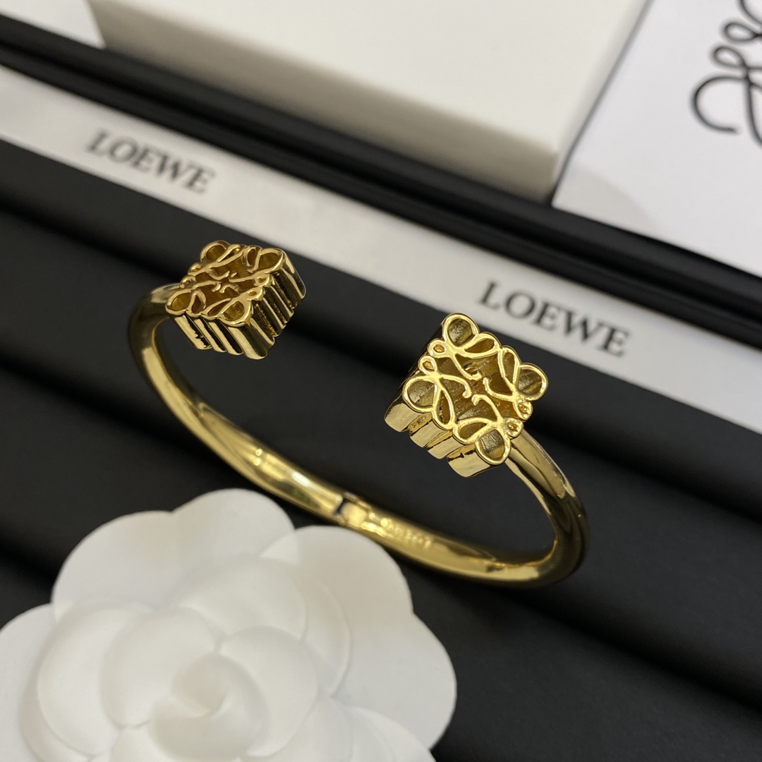 L design  new bracelet