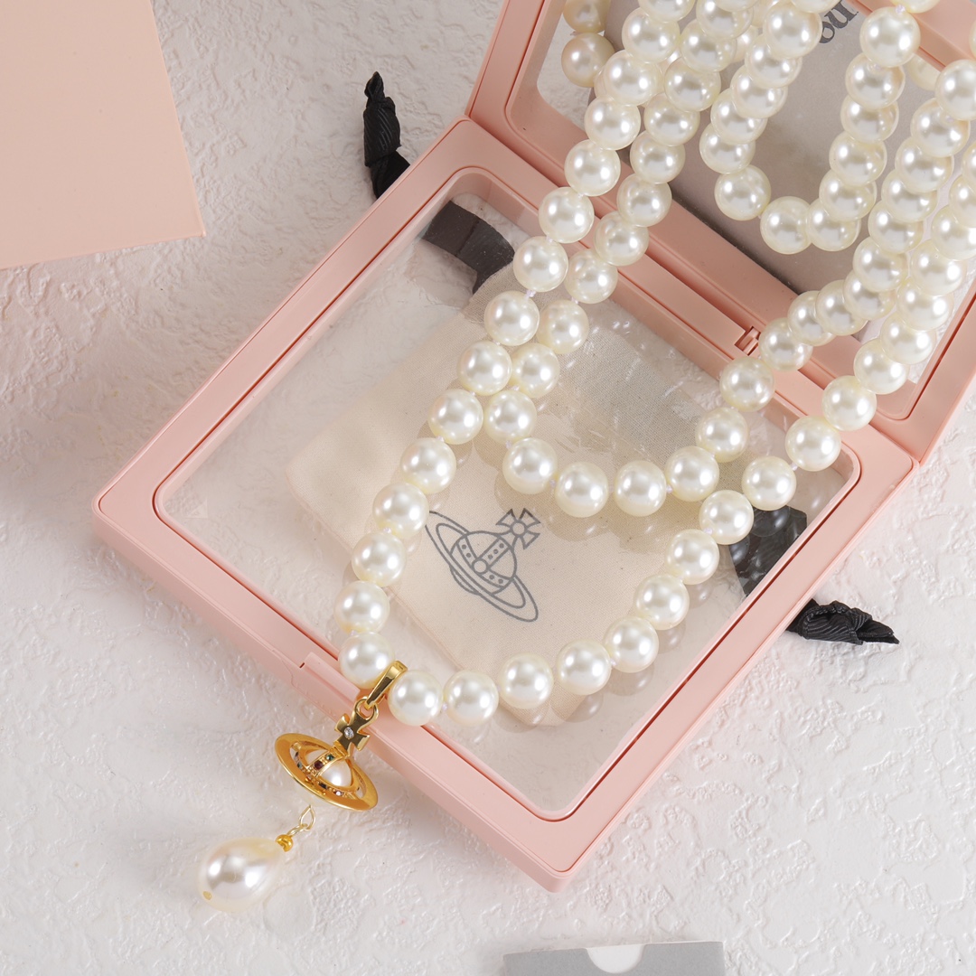 Vivienne Westwood set