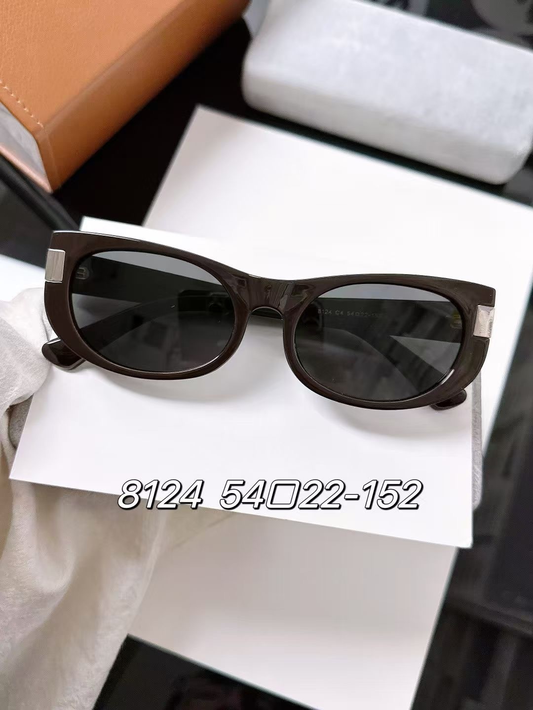 TR design Fashion polarized sunglasses 8124