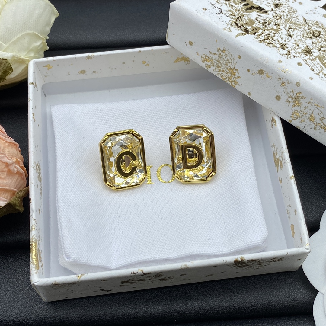 D designfashion earrings