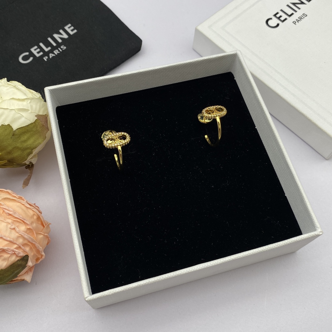 C logo  new earrings