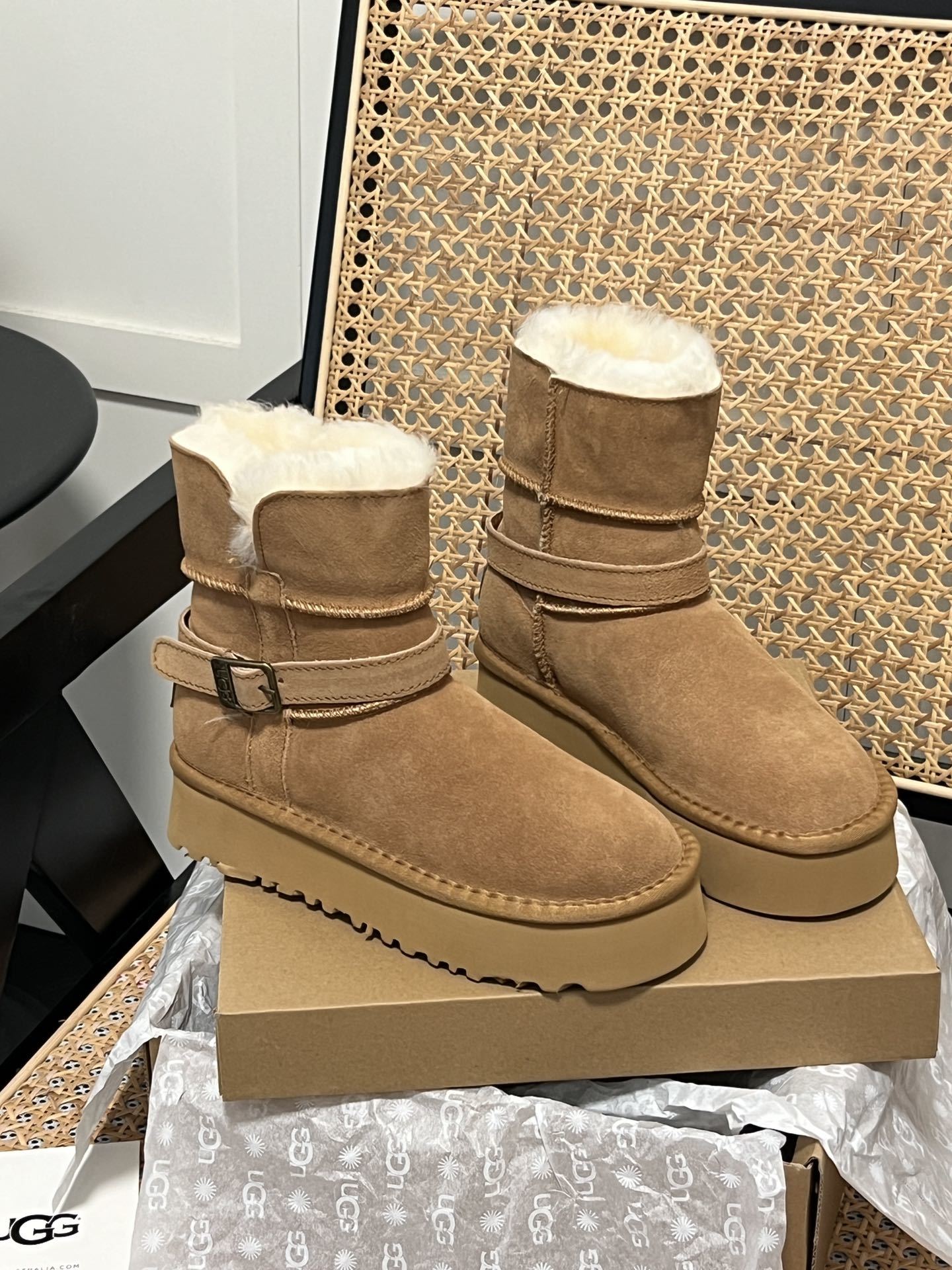 U design 2025ss latest winter fur boots