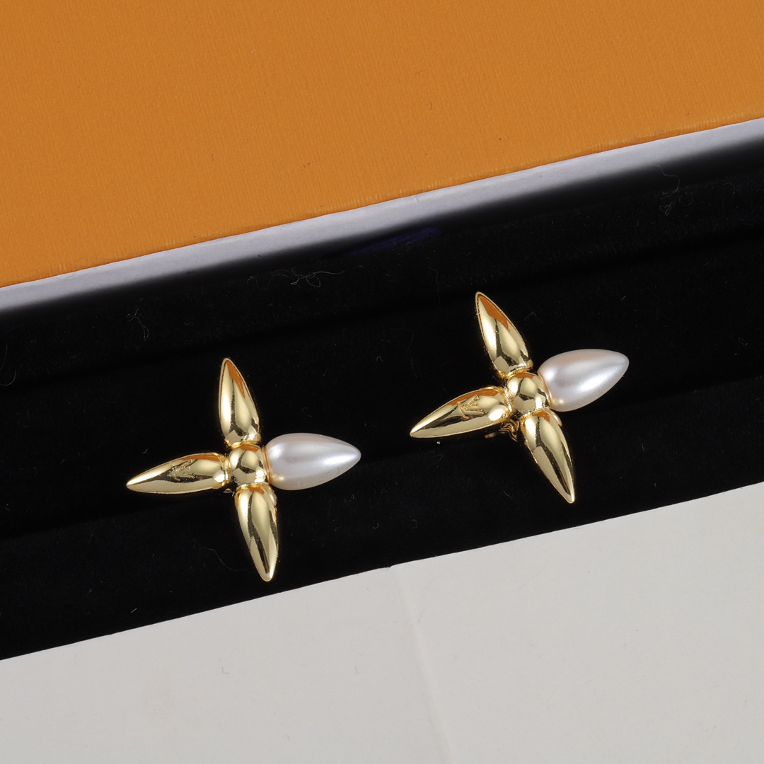 L designclassic flower earrings