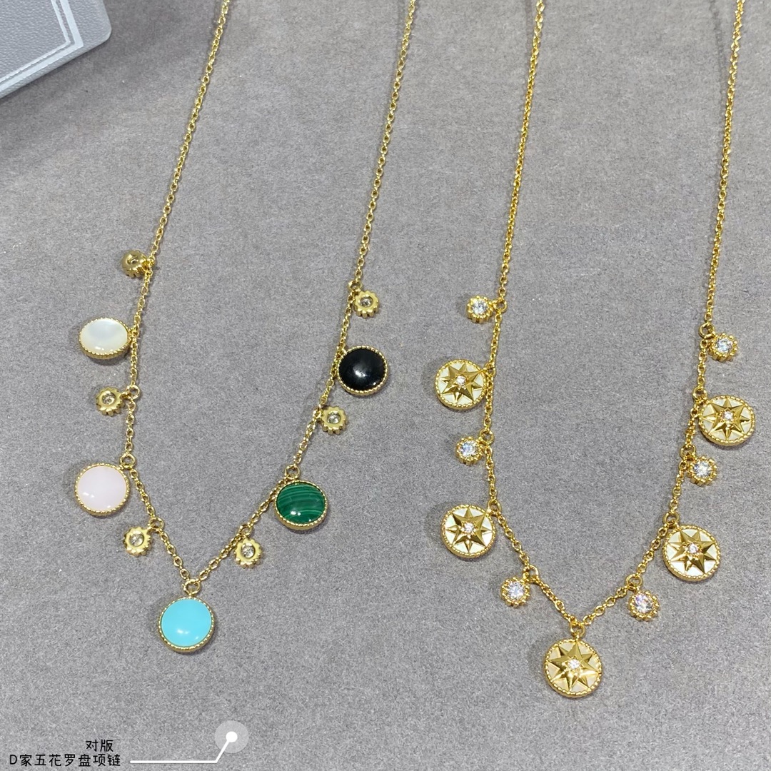 D designFive Flower Compass Necklace