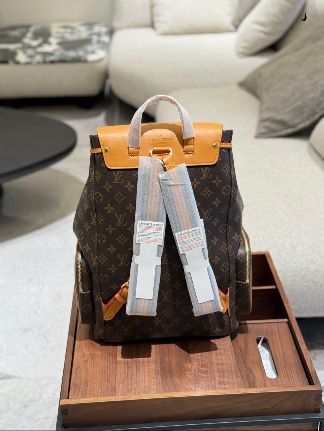 L Design Trio Show Style Monogram Backpack