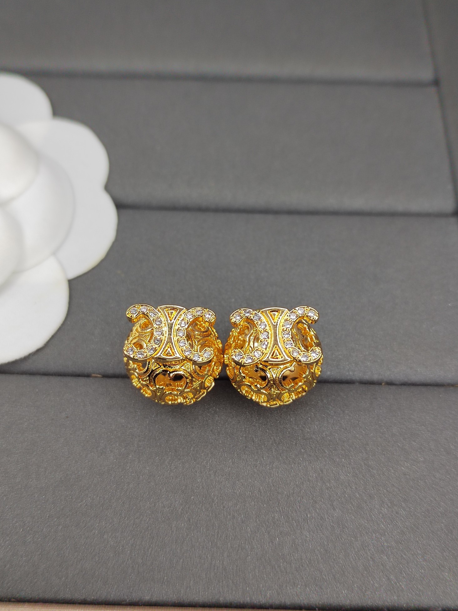 C logo  New Gold Earrings