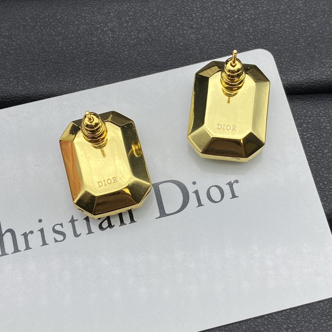 D designfashion earrings